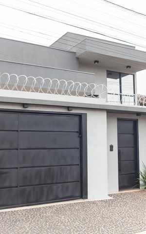 Casa para alugar com 150m², 3 quartos e 4 vagas Casa para alugar com 150m², 3 quartos e 4 vagasFachada