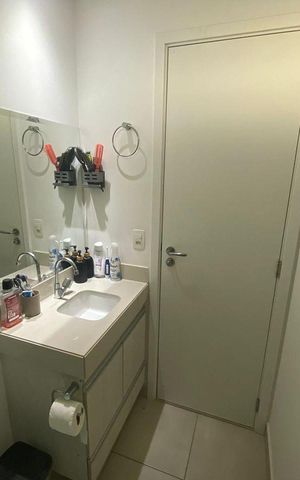 Apartamento à venda com 59m², 2 quartos e 1 vaga Apartamento à venda com 59m², 2 quartos e 1 vagaBanheiro