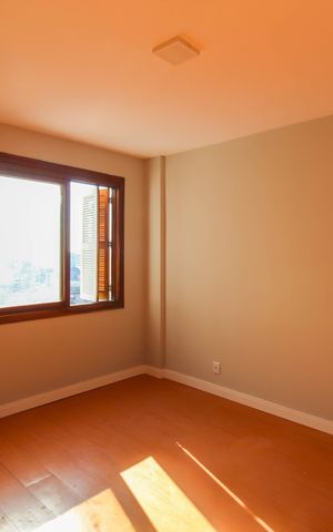 Apartamento à venda com 332m², 5 quartos e 1 vaga Apartamento à venda com 332m², 5 quartos e 1 vagaSuíte 1