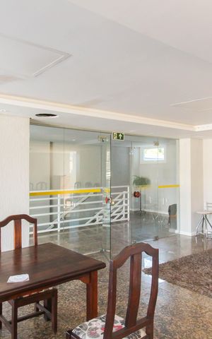 Apartamento à venda com 332m², 5 quartos e 1 vaga Apartamento à venda com 332m², 5 quartos e 1 vagaÁrea comum - Salão de festas