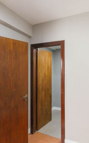 Apartamento à venda com 332m², 5 quartos e 1 vaga Apartamento à venda com 332m², 5 quartos e 1 vagaQuarto e banheiro de serviço