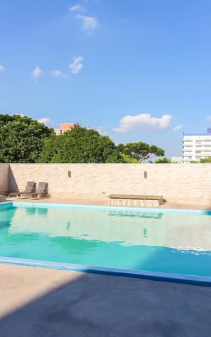 Apartamento à venda com 332m², 5 quartos e 1 vaga Apartamento à venda com 332m², 5 quartos e 1 vagaÁrea comum - Piscina