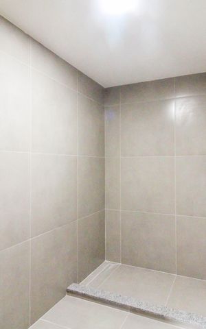 Apartamento à venda com 332m², 5 quartos e 1 vaga Apartamento à venda com 332m², 5 quartos e 1 vagaBanheiro da Suíte 2