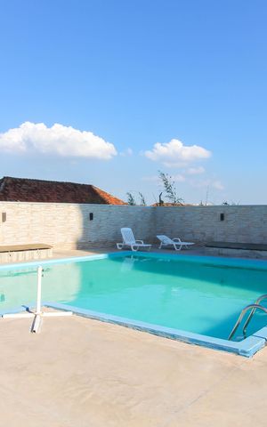 Apartamento à venda com 332m², 5 quartos e 1 vaga Apartamento à venda com 332m², 5 quartos e 1 vagaÁrea comum - Piscina