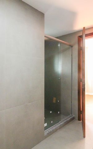 Apartamento à venda com 332m², 5 quartos e 1 vaga Apartamento à venda com 332m², 5 quartos e 1 vagaBanheiro da Suíte 1
