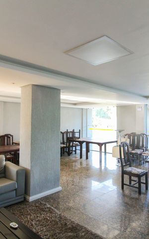 Apartamento à venda com 332m², 5 quartos e 1 vaga Apartamento à venda com 332m², 5 quartos e 1 vagaÁrea comum - Salão de festas
