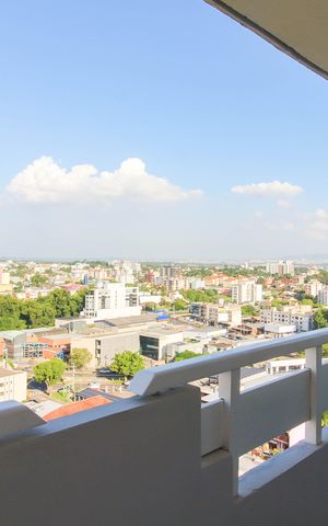 Apartamento à venda com 332m², 5 quartos e 1 vaga Apartamento à venda com 332m², 5 quartos e 1 vagaVaranda da Sala 2