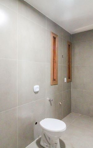 Apartamento à venda com 332m², 5 quartos e 1 vaga Apartamento à venda com 332m², 5 quartos e 1 vagaBanheiro da Suíte 2