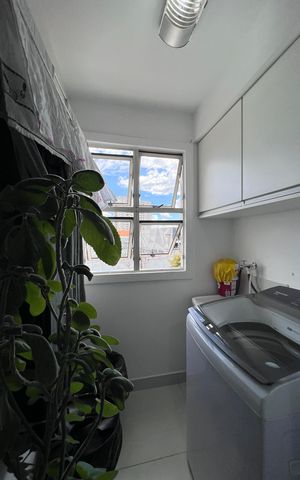 Apartamento à venda com 72m², 3 quartos e 2 vagas Apartamento à venda com 72m², 3 quartos e 2 vagasÁrea de serviço