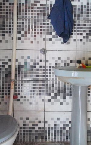 Casa à venda com 170m², 1 quarto e sem vagaLavabo