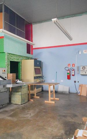 Casa à venda com 170m², 1 quarto e sem vagaSala/Quarto