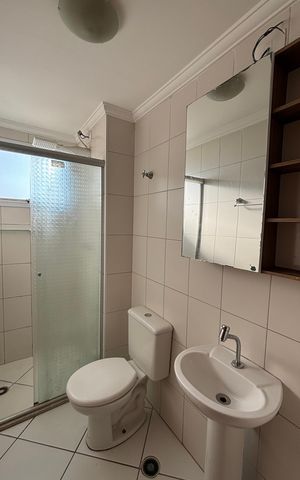 Apartamento à venda com 52m², 2 quartos e 1 vaga Apartamento à venda com 52m², 2 quartos e 1 vagaBanheiro