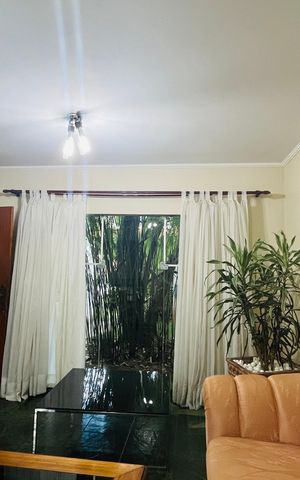 Casa para alugar com 263m², 4 quartos e 4 vagas