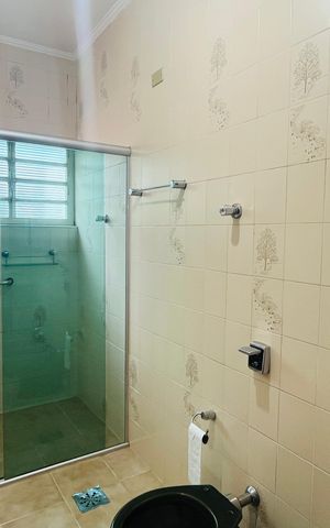 Casa para alugar com 263m², 4 quartos e 4 vagas