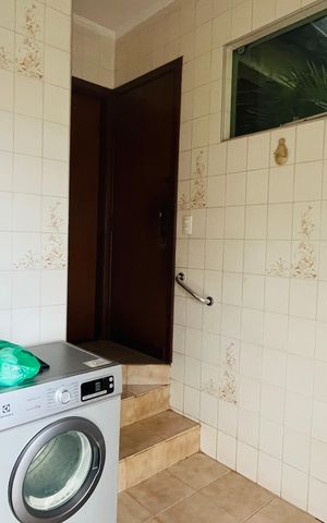 Casa para alugar com 263m², 4 quartos e 4 vagas
