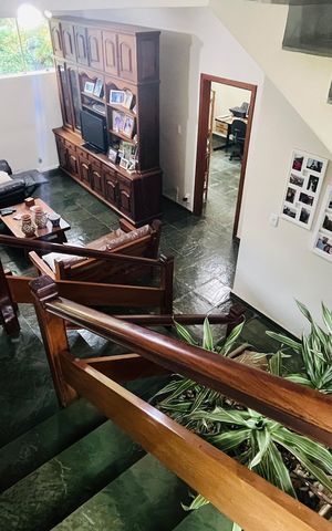 Casa para alugar com 263m², 4 quartos e 4 vagas