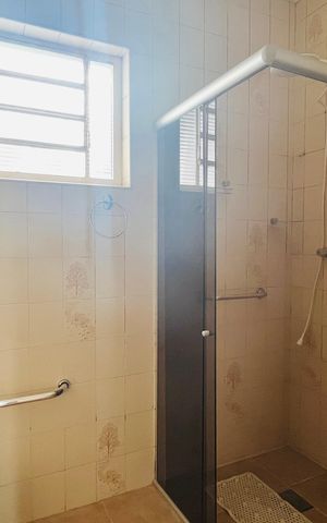 Casa para alugar com 263m², 4 quartos e 4 vagas