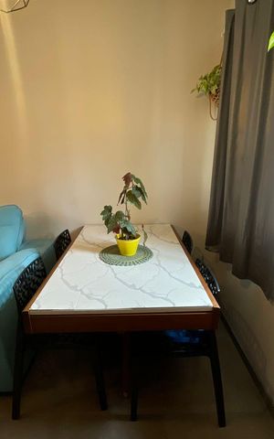 Casa de condomínio à venda com 105m², 2 quartos e 2 vagasSala
