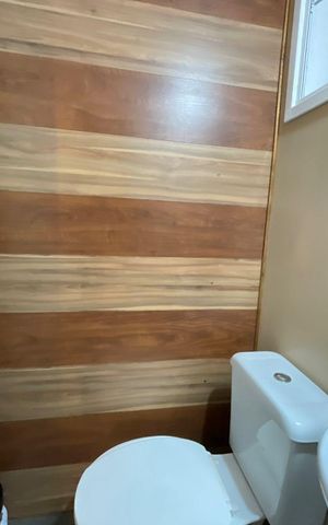 Casa de condomínio à venda com 105m², 2 quartos e 2 vagasBanheiro social
