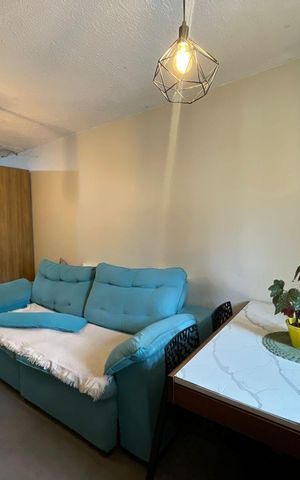 Casa de condomínio à venda com 105m², 2 quartos e 2 vagasSala