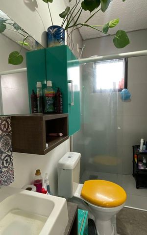 Casa de condomínio à venda com 105m², 2 quartos e 2 vagasBanheiro social