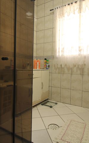 Casa à venda com 160m², 4 quartos e 3 vagasBanheiro social
