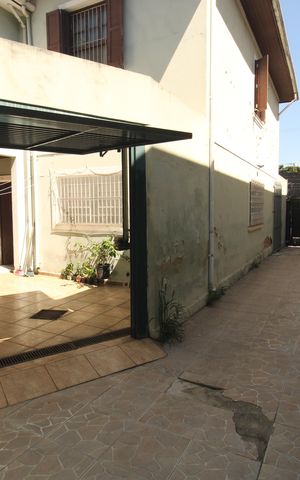 Casa à venda com 160m², 4 quartos e 3 vagasFachada