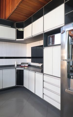 Apartamento à venda com 140m², 3 quartos e 2 vagasCozinha