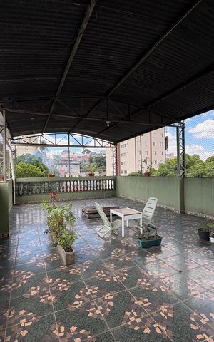 Casa à venda com 300m², 3 quartos e 2 vagasQuintal