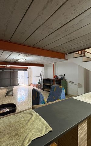 Casa à venda com 300m², 3 quartos e 2 vagasÁrea comum