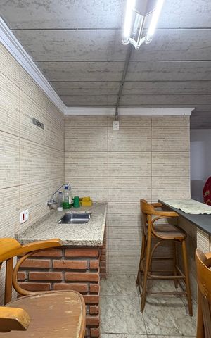 Casa à venda com 300m², 3 quartos e 2 vagasÁrea comum