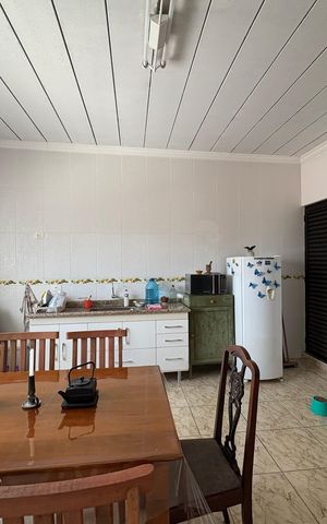 Casa à venda com 300m², 3 quartos e 2 vagasSala e Cozinha