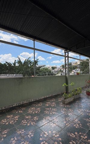 Casa à venda com 300m², 3 quartos e 2 vagasQuintal