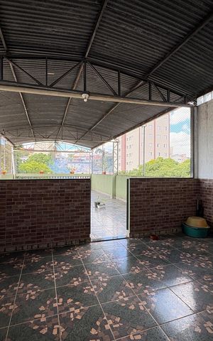 Casa à venda com 300m², 3 quartos e 2 vagasÁrea de Serviço