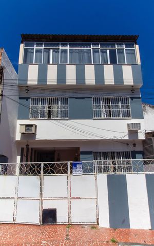 Casa à venda com 198m², 4 quartos e 2 vagas
