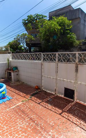 Casa à venda com 198m², 4 quartos e 2 vagas