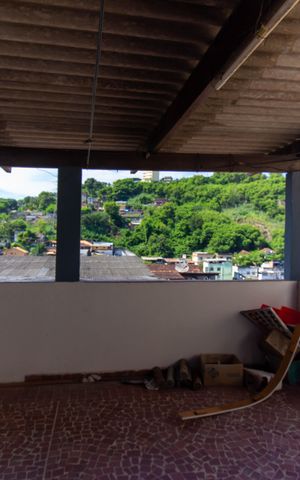 Casa à venda com 198m², 4 quartos e 2 vagas Casa à venda com 198m², 4 quartos e 2 vagasTerraço