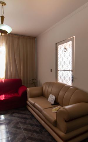 Casa à venda com 198m², 4 quartos e 2 vagas Casa à venda com 198m², 4 quartos e 2 vagassala