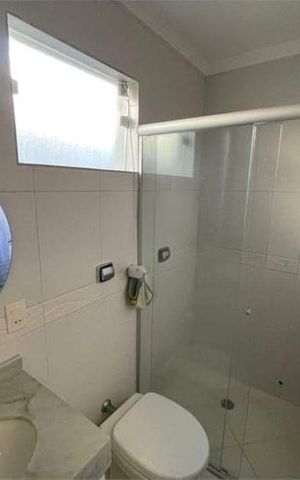 Casa para alugar com 300m², 4 quartos e 7 vagas Casa para alugar com 300m², 4 quartos e 7 vagasBanheiro