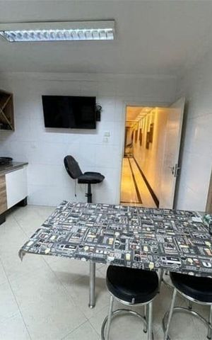 Casa para alugar com 300m², 4 quartos e 7 vagas Casa para alugar com 300m², 4 quartos e 7 vagasCozinha