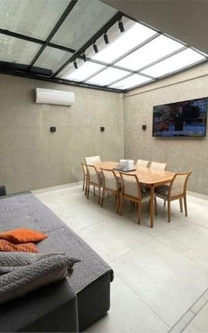 Casa para alugar com 300m², 4 quartos e 7 vagas Casa para alugar com 300m², 4 quartos e 7 vagasÁrea Comum