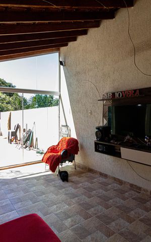 Casa à venda com 139m², 3 quartos e 2 vagasTerraço