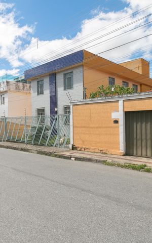 Casa à venda com 128m², 3 quartos e 2 vagas