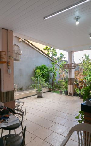 Casa à venda com 128m², 3 quartos e 2 vagas