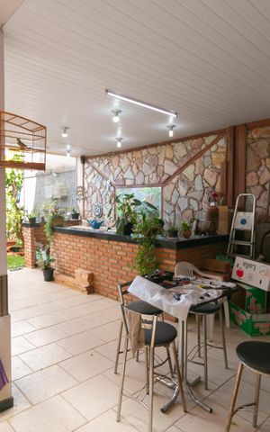 Casa à venda com 128m², 3 quartos e 2 vagas