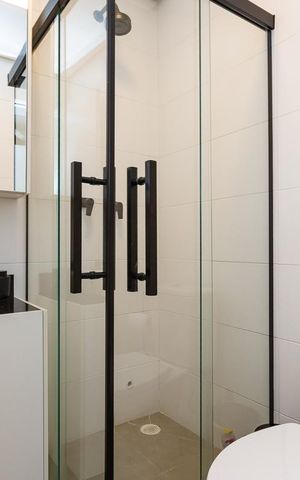 Casa de condomínio à venda com 154m², 2 quartos e 2 vagas Casa de condomínio à venda com 154m², 2 quartos e 2 vagasBanheiro da Suíte