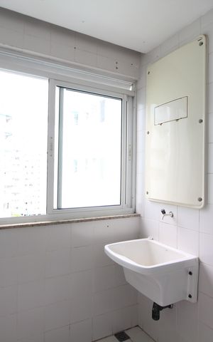 Apartamento à venda com 78m², 2 quartos e 1 vagaÁrea de Serviço