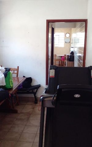 Casa à venda com 237m², 4 quartos e 2 vagas Casa à venda com 237m², 4 quartos e 2 vagasQuarto
