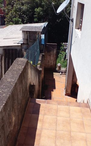 Casa à venda com 237m², 4 quartos e 2 vagas Casa à venda com 237m², 4 quartos e 2 vagasÁrea externa