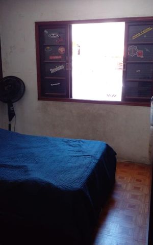 Casa à venda com 237m², 4 quartos e 2 vagas Casa à venda com 237m², 4 quartos e 2 vagasQuarto